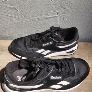 Reebok Men's Black and White Sneakers